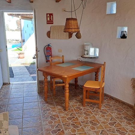Inviting 1-Bedroom House 'Esquina' Finca Vistamar 萨洛夫雷 外观 照片